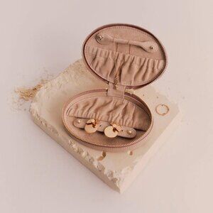 NWOT - Cuyana Travel Jewelry Case, Soft Rose